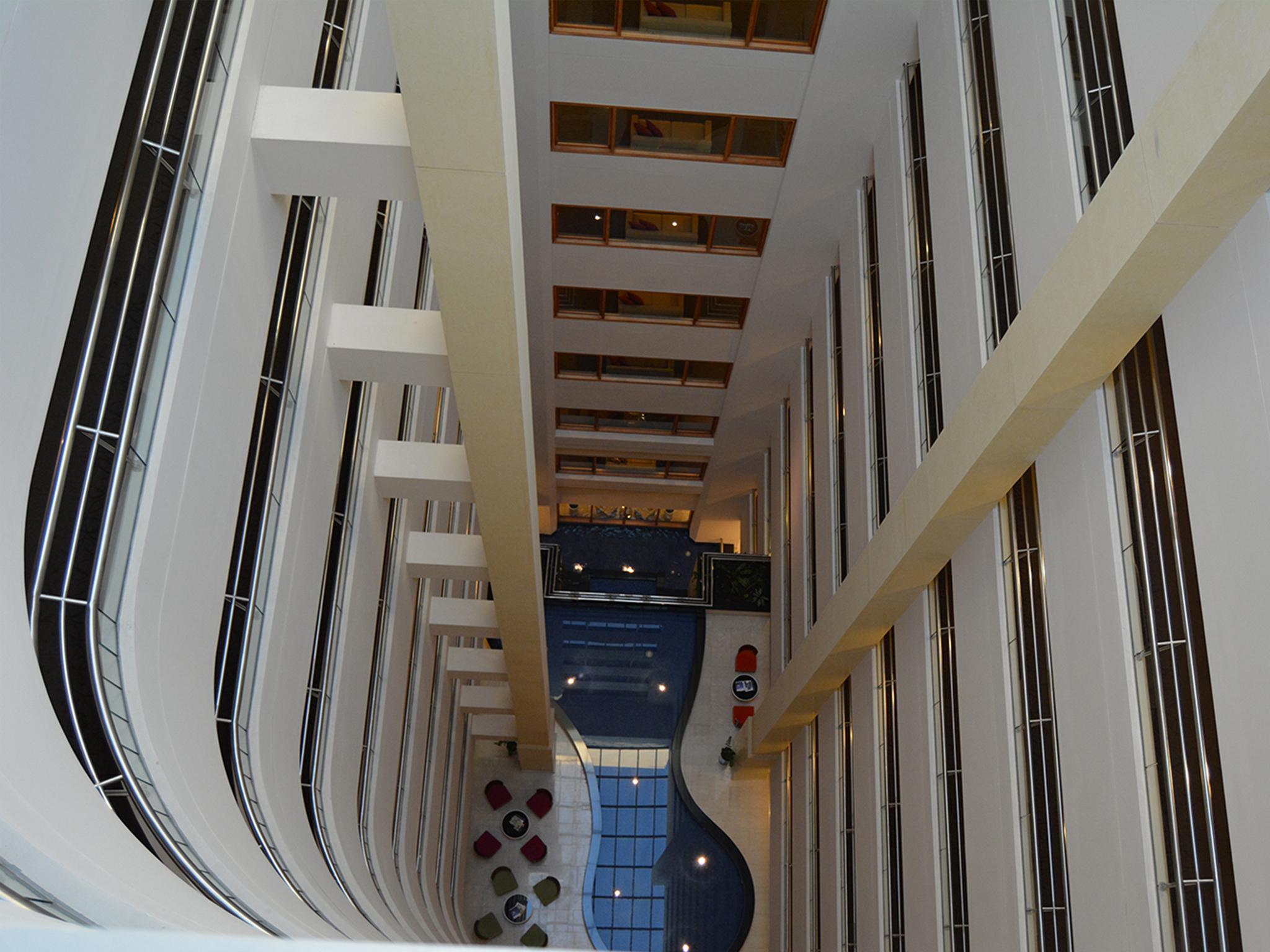 Fraser Suites Seef Bahrain Manama Exterior photo The atrium