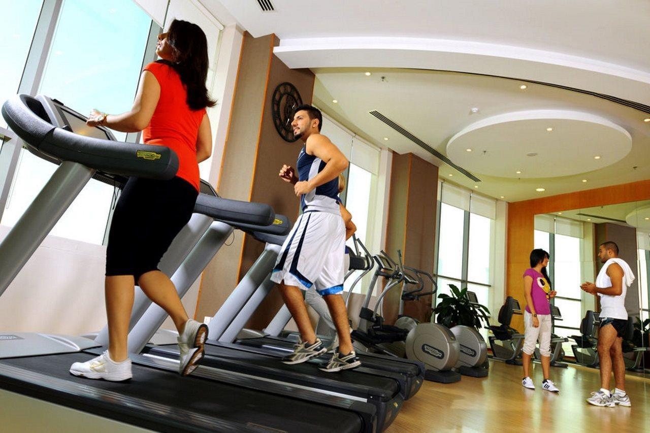 Fraser Suites Seef Bahrain Manama Exterior photo A treadmill in a gym