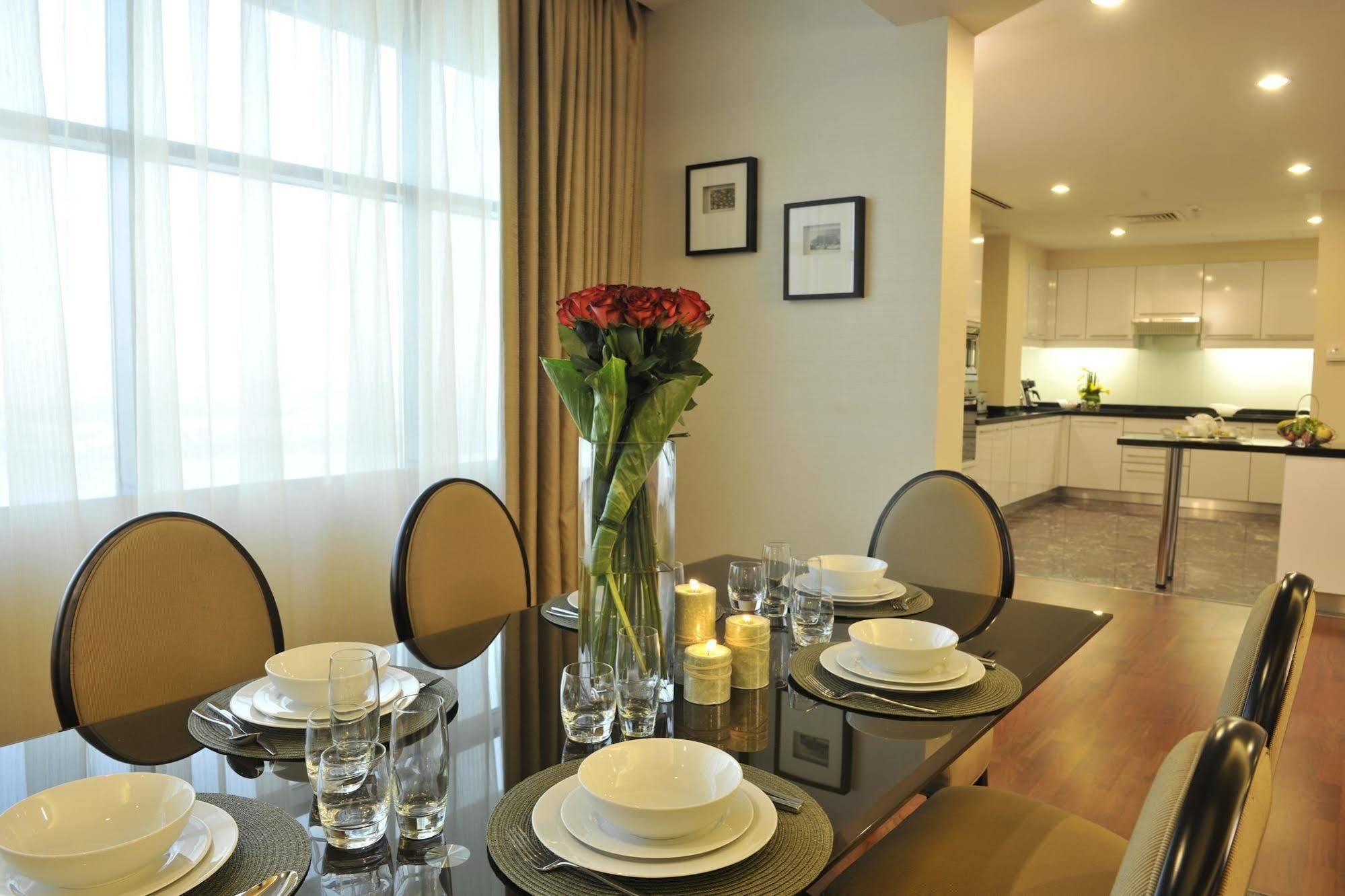 Fraser Suites Seef Bahrain Manama Room photo A dining room